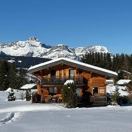 Au Pied Des Pistes Holiday home *